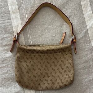 Dooney & Bourke Designer Shoulder Bag brown earth tones great condition